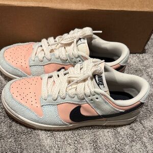 Nike dunk womens 8.5